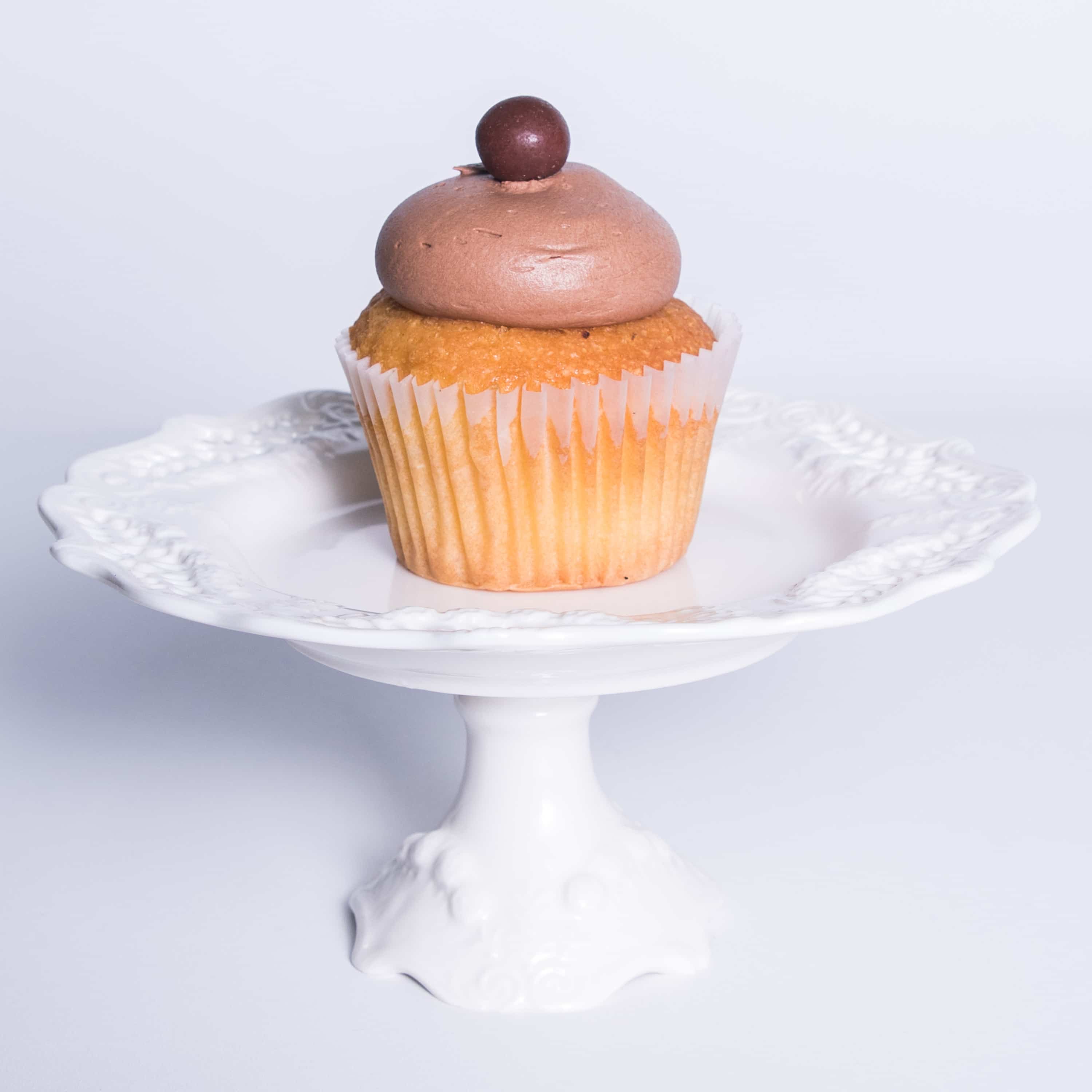 Classic Cami Chocolate – CamiCakes cupcakes